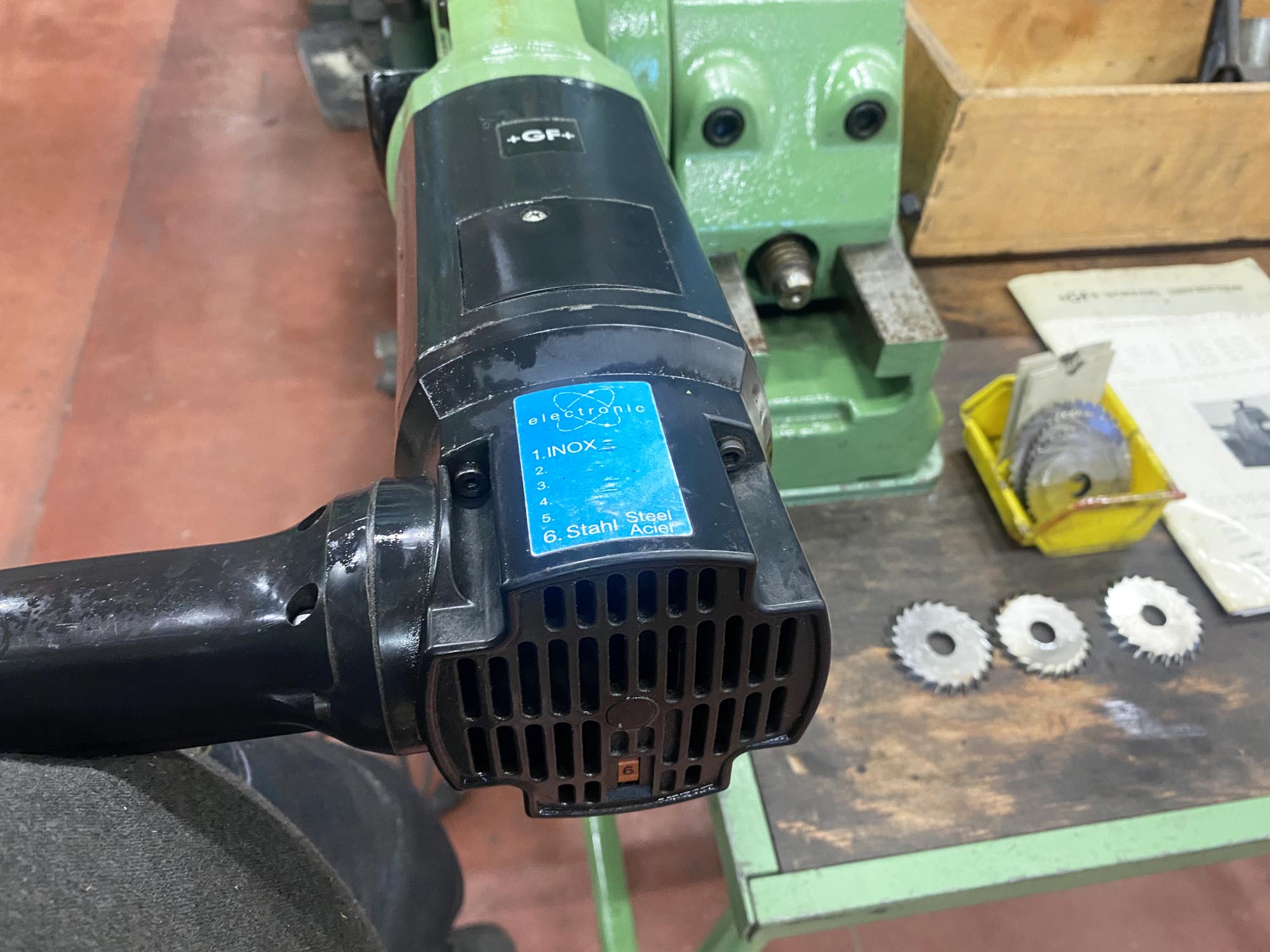 Pipe saw cutter George Fischer RAe4 - Circular saws - Sawing machines